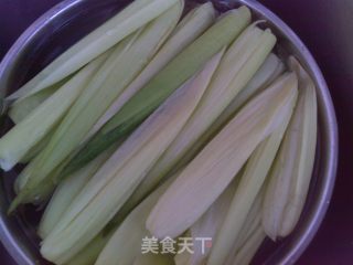 玉米叶包粽子的做法步骤：6
