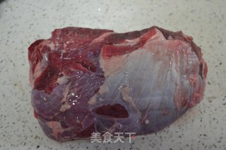 土豆烧牛肉的做法步骤：1