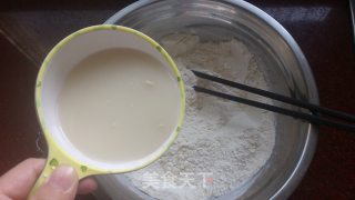 腐乳花卷的做法步骤：3