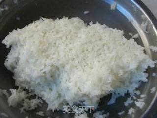 茄汁什锦炒饭的做法步骤：2