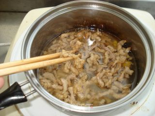 木耳炒肉丝的做法步骤：6