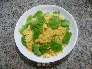 苦瓜虾皮炒鸡蛋的做法步骤：13