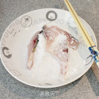 酸酸甜甜的美味-----茄汁鱼片的做法步骤：2