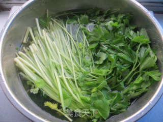 【水芹饺子】--好吃不过饺子的做法步骤：5