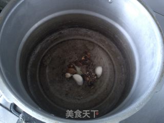 雪菜烧大肠的做法步骤：3