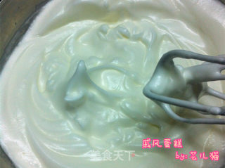 戚风蛋糕(8寸 5蛋 配方)的做法步骤：3