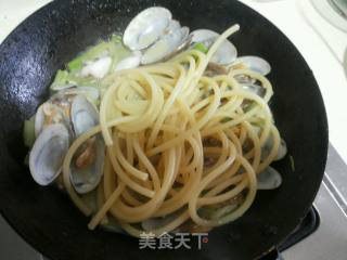 海鲜意粉的做法步骤：6