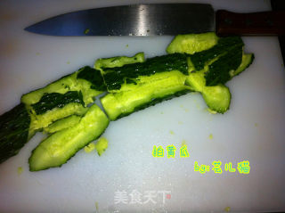 蒜蓉黄瓜的做法步骤：2