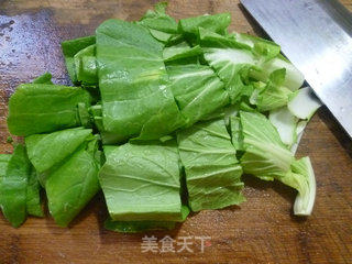 香菇小白菜鸡蛋汤的做法步骤：3