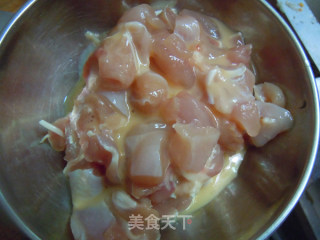 百变吃法---茄汁鸡米花的做法步骤：4