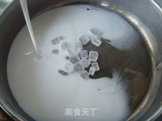 清甜爽滑--炼乳椰汁糕的做法步骤：3