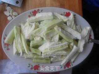 家常炒茄子的做法步骤：1