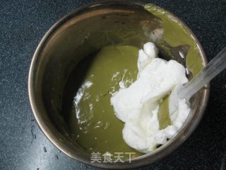 抹茶蜜豆蛋糕卷的做法步骤：7