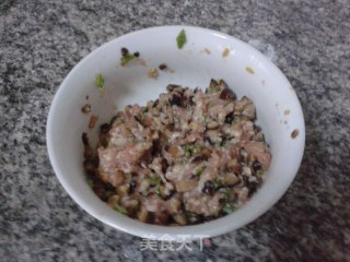 菇菇肉饼的做法步骤：3