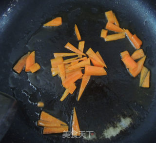 【番茄鸡肉烧淋饭】的做法步骤：3