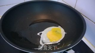 蛋炒饼的做法步骤：2