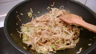 加强版鸡蛋炒饼的做法步骤：6