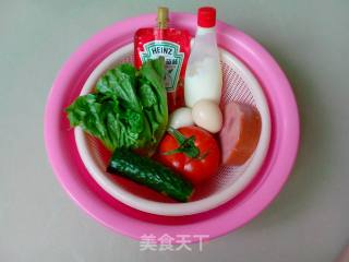 鸡蛋火腿三明治的做法步骤：1