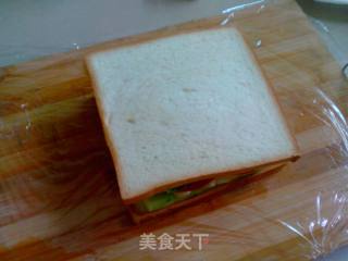 鸡蛋火腿三明治的做法步骤：12