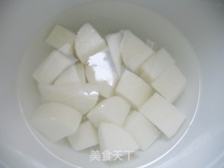 白萝卜红烧肉的做法步骤：2