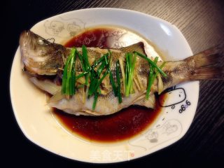 清蒸鲈鱼的做法步骤：7