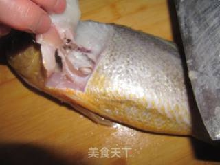 糖醋黄花鱼的做法步骤：5