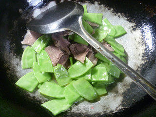 扁豆炒牛肉的做法步骤：8