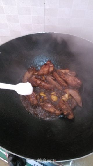 红酒粟子鸡翅的做法步骤：7