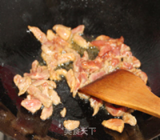 鲜味肉丝炒蒜苔的做法步骤：6