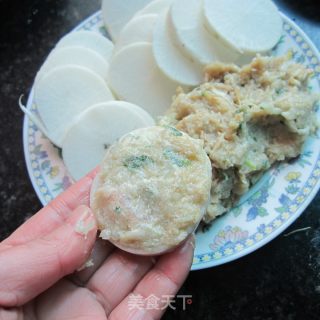 煎白萝卜酿肉的做法步骤：2