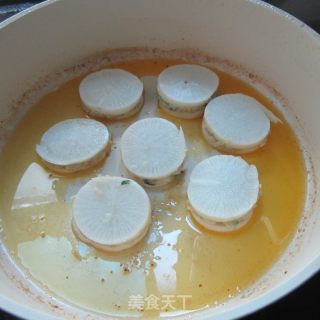 煎白萝卜酿肉的做法步骤：5