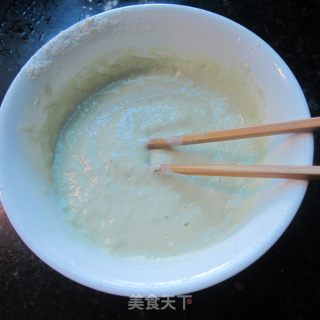 蜂蜜苦瓜汁煎饼的做法步骤：5
