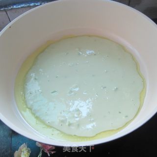 蜂蜜苦瓜汁煎饼的做法步骤：7