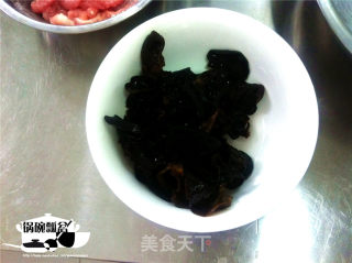 鱼香肉丝的做法步骤：4