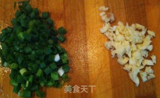 清炒白茄子的做法步骤：1