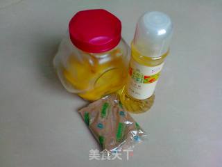 黄桃龟苓膏的做法步骤：1