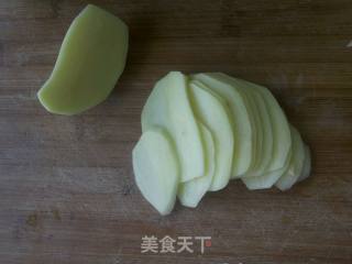 土豆丝——春饼配菜的做法步骤：1