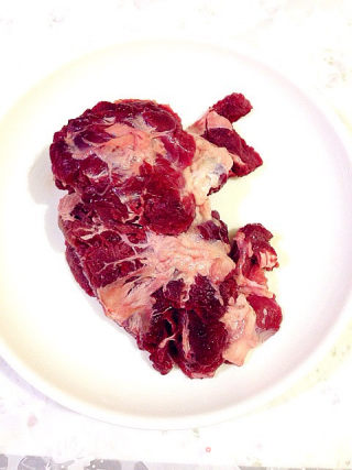 红烧牛肉面的做法步骤：1