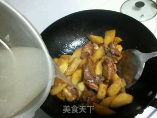 土豆烧排骨的做法步骤：12