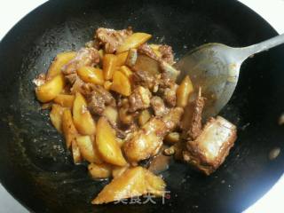 土豆烧排骨的做法步骤：14