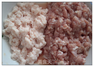 不上火——酱烧狮子头的做法步骤：1