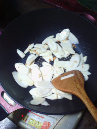 茭白炒肉丝的做法步骤：5