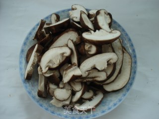 花菇炒鸡蛋的做法步骤：3
