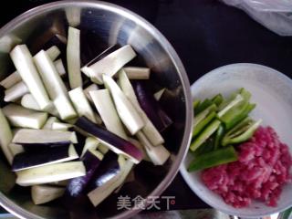 肉末酱茄子的做法步骤：2
