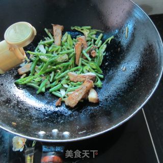 鲜豆角煮鱼的做法步骤：8