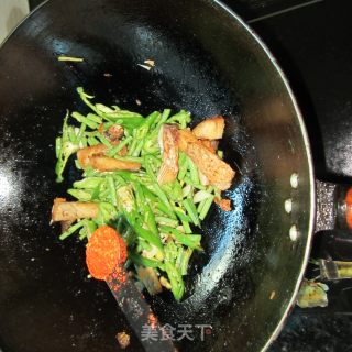 鲜豆角煮鱼的做法步骤：9