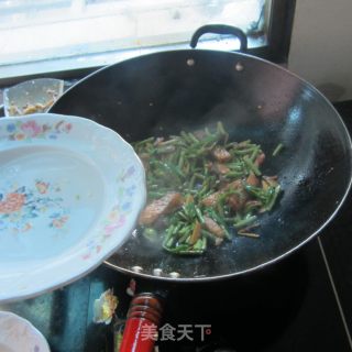 鲜豆角煮鱼的做法步骤：10