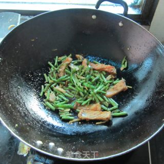鲜豆角煮鱼的做法步骤：11