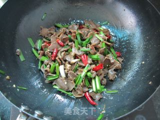蒜香鸭胗的做法步骤：7