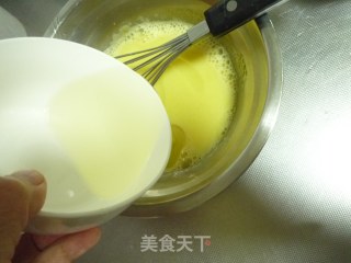 绿色花边波点蛋糕卷的做法步骤：3